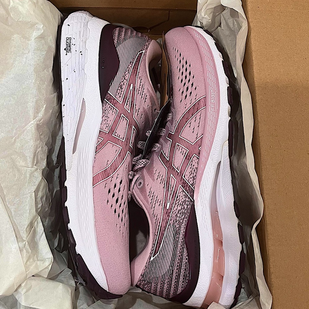 ASICS Gel-Kayano 28 sneakers *NEW*